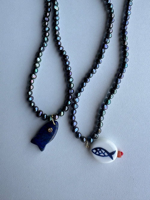 Black tahitian Pearl Fish Necklace