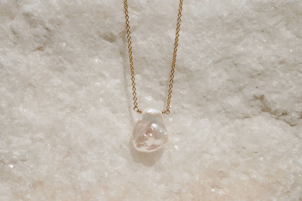 The Drift Pearl Necklace